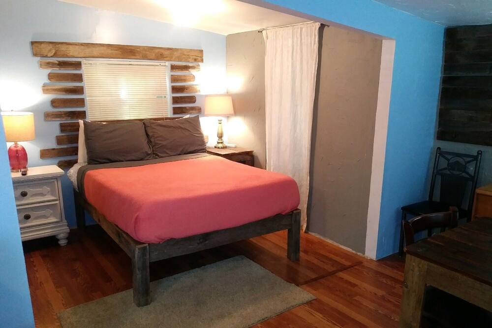 Photo of Bedroom in Denver Heights