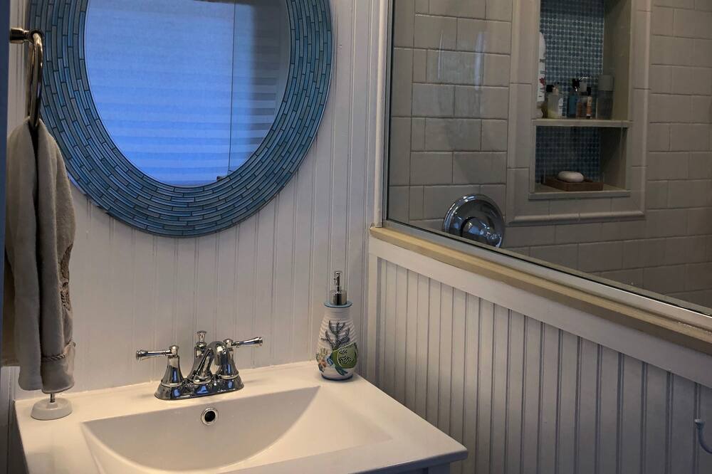 Photo of Bathroom in Sunset Beach