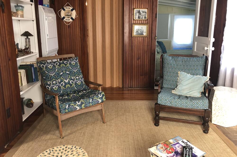 Photo of Livingroom in Sunset Beach