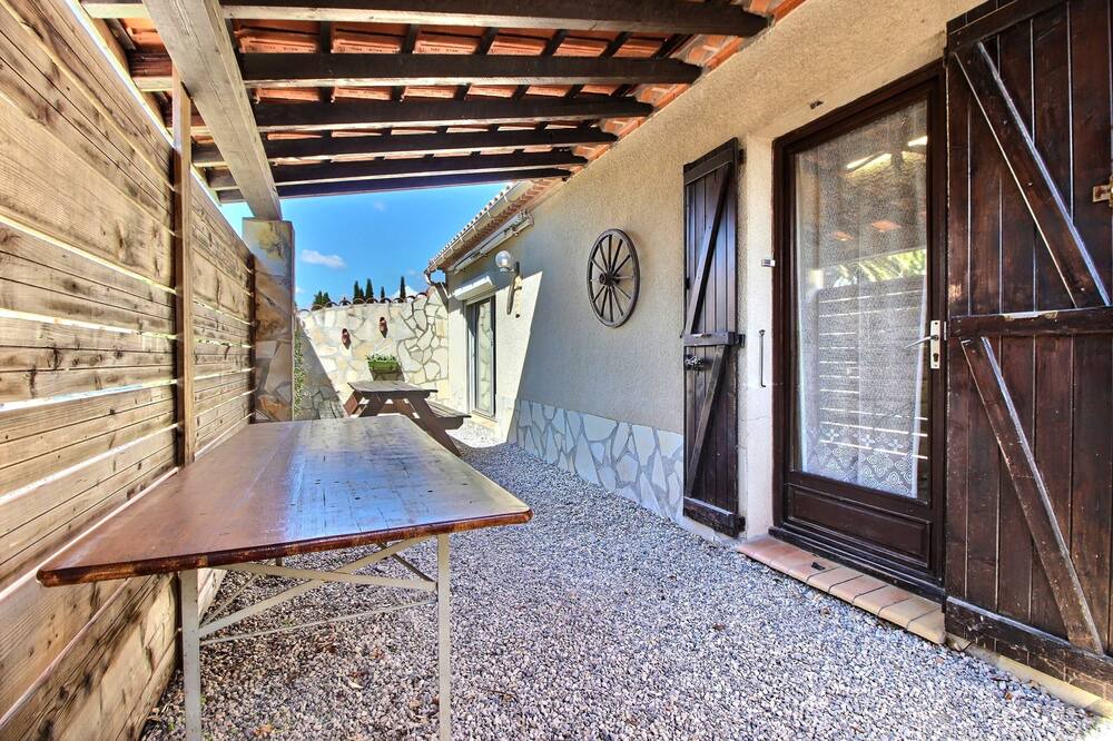 Photo of Patio Balcony in Roquefort-des-Corbieres