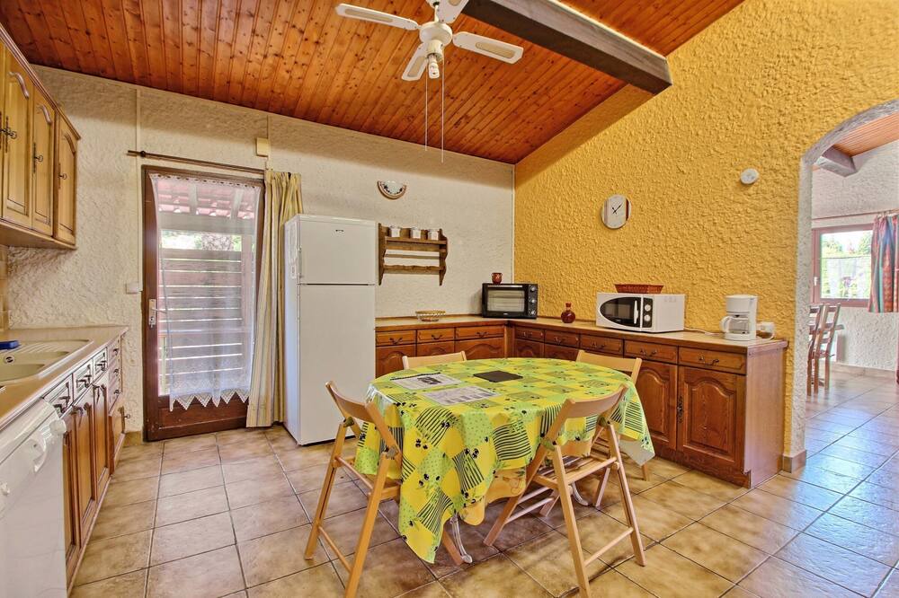 Photo of Kitchen in Roquefort-des-Corbieres