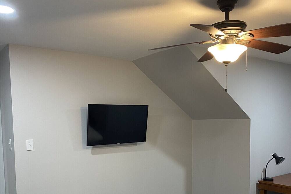 Photo of Bedroom in Broadmoor