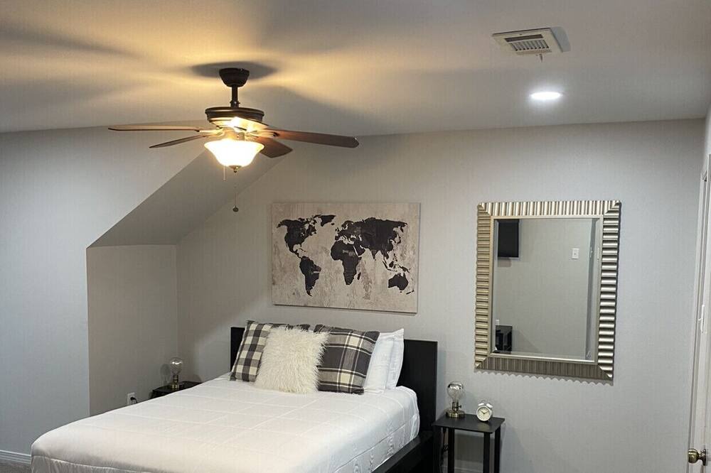 Photo of Bedroom in Broadmoor