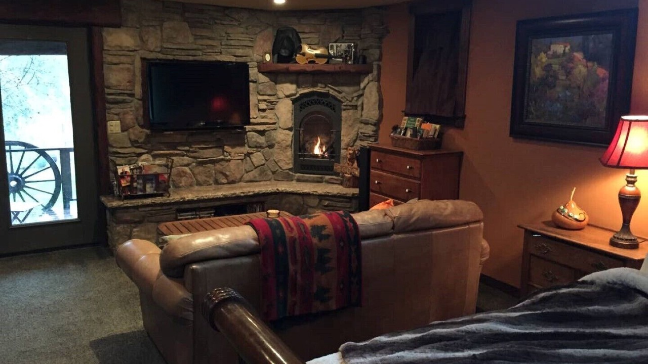 Photo of Livingroom in Ione