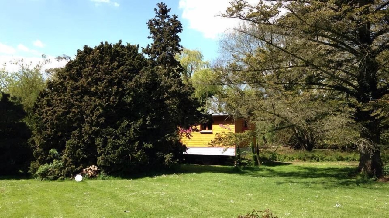 Photo of Outdoor in Dury