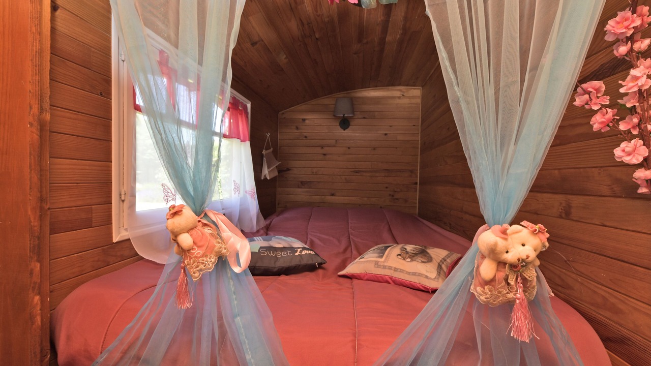 Photo of Bedroom in Dury