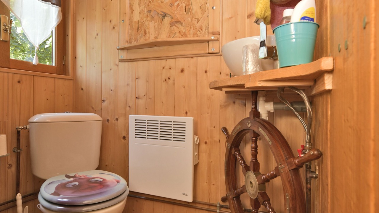 Photo of Others in Dury