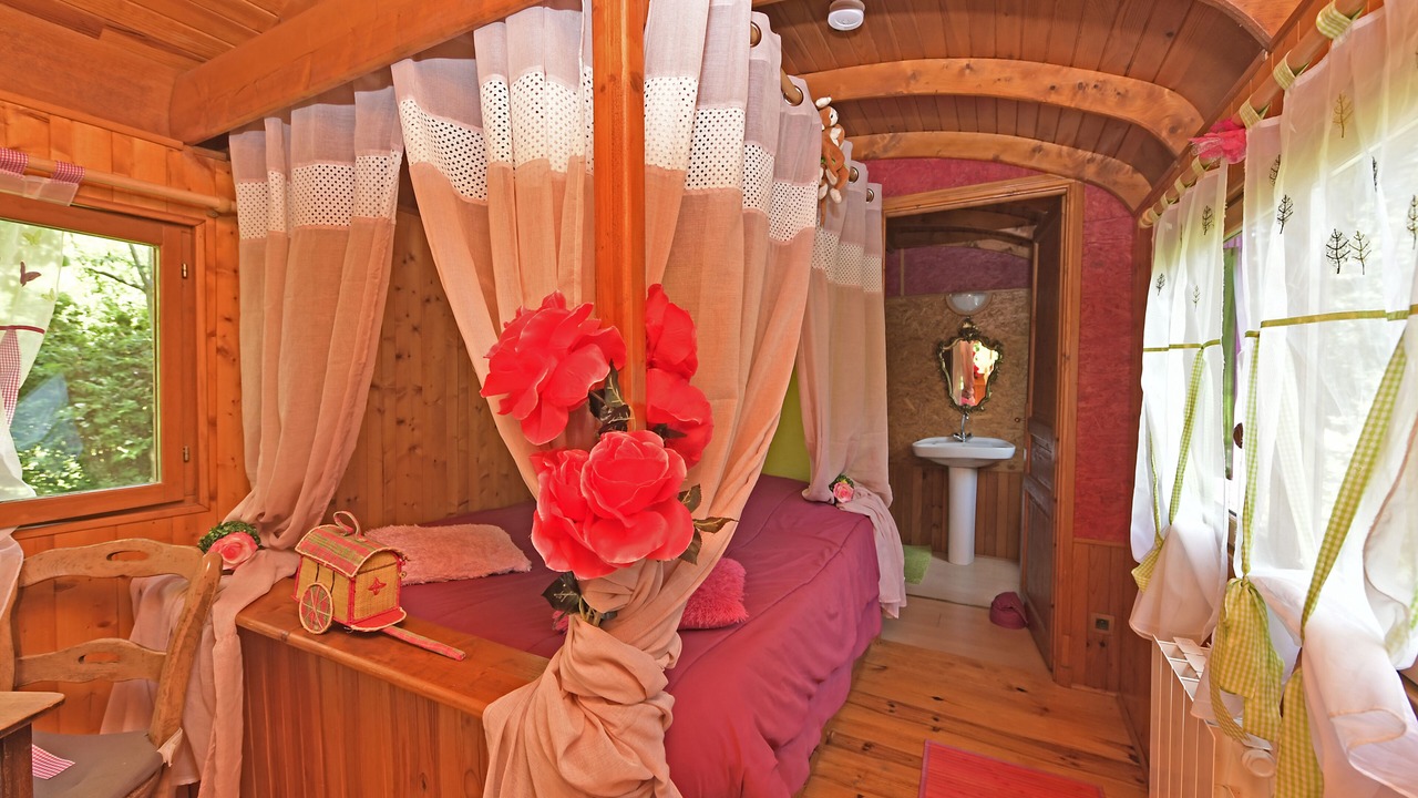 Photo of Others in Dury