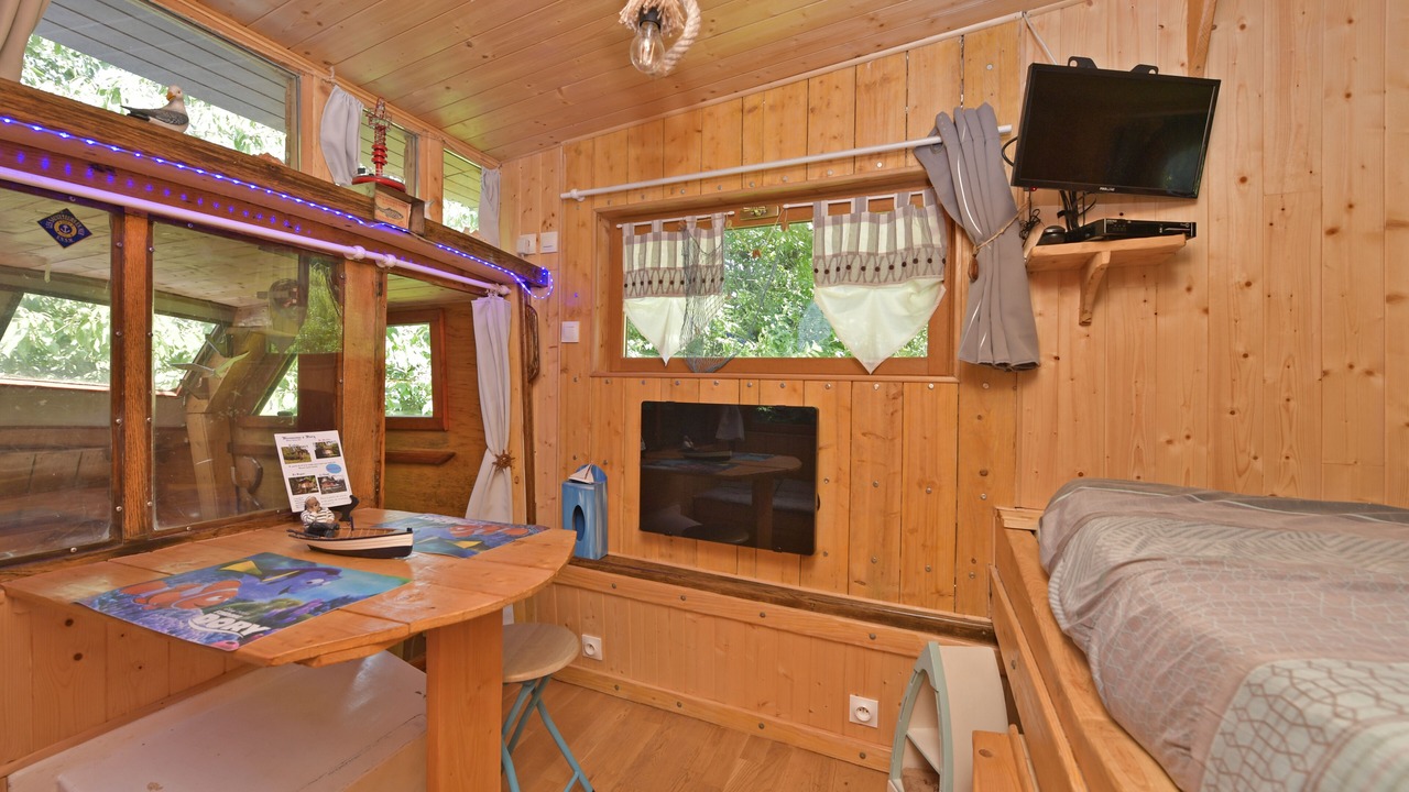 Photo of Others in Dury