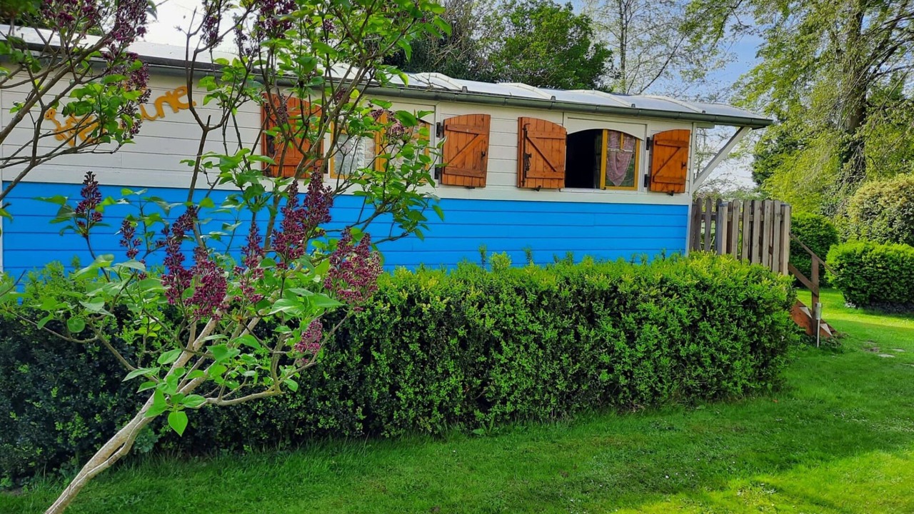 Photo of Outdoor in Dury