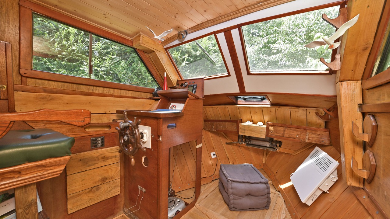 Photo of Others in Dury