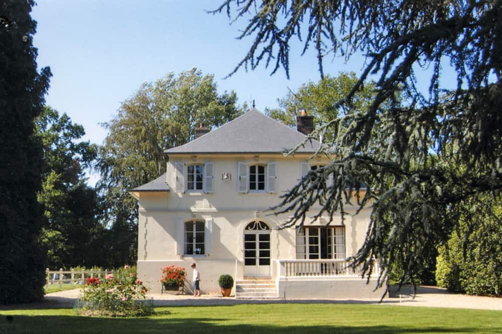 Photo of Outdoor in Touffreville-la-Corbeline