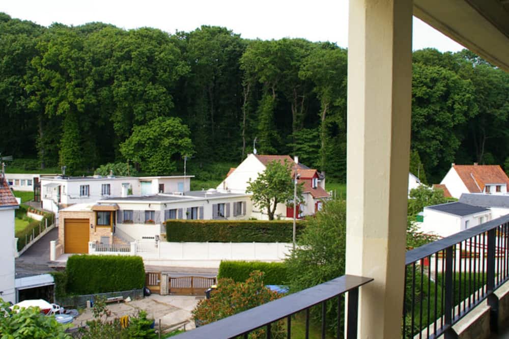 Photo of Patio Balcony in Saint-Christophe de la Foret