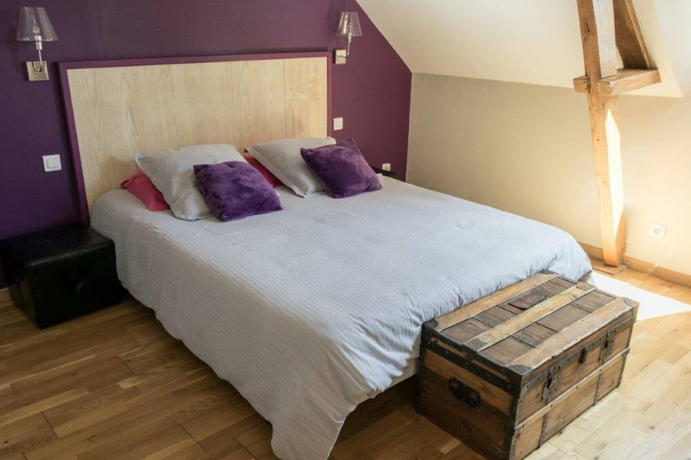 Photo of Bedroom in Heuqueville