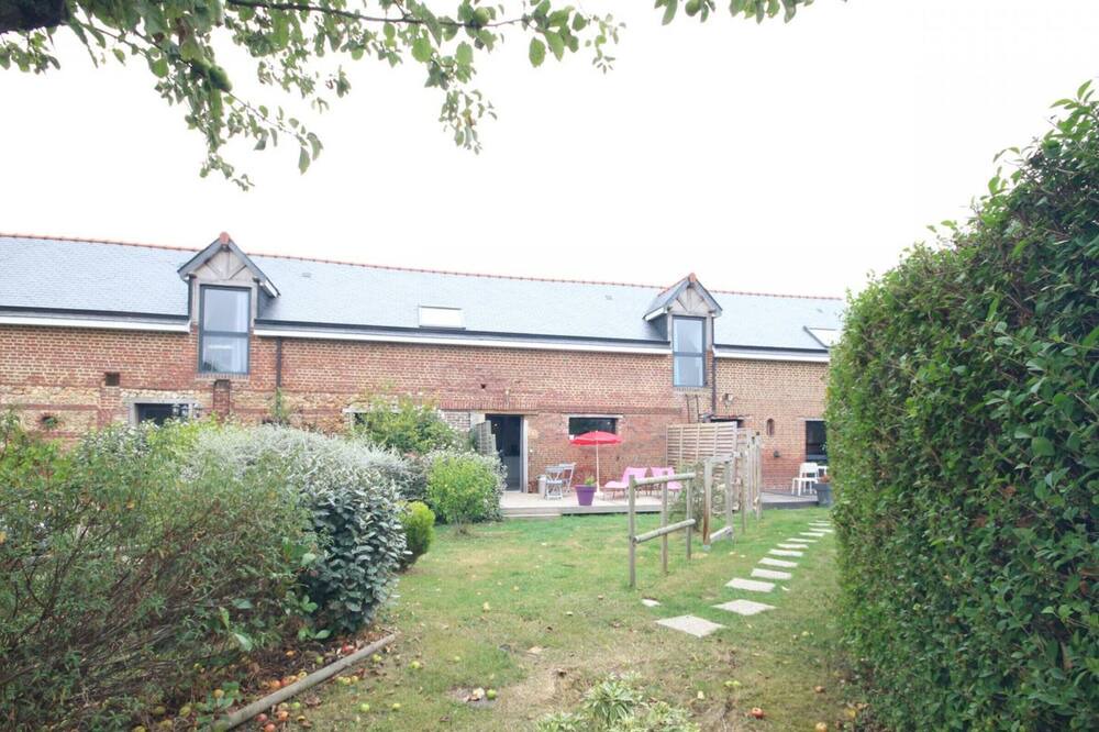 Photo of Outdoor in Heuqueville