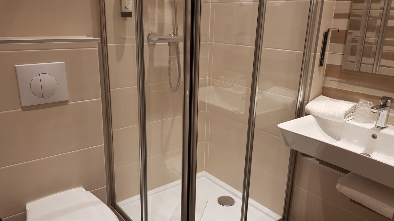 Photo of Bathroom in Laval