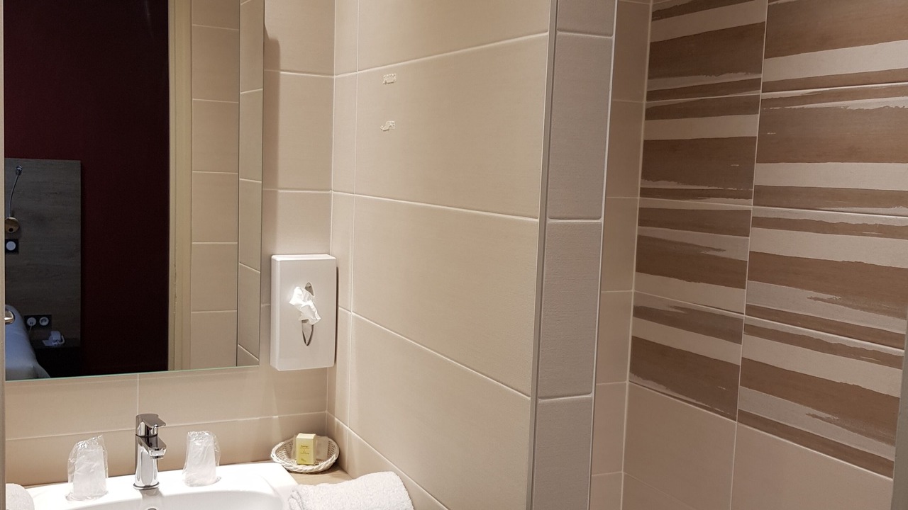 Photo of Bathroom in Laval