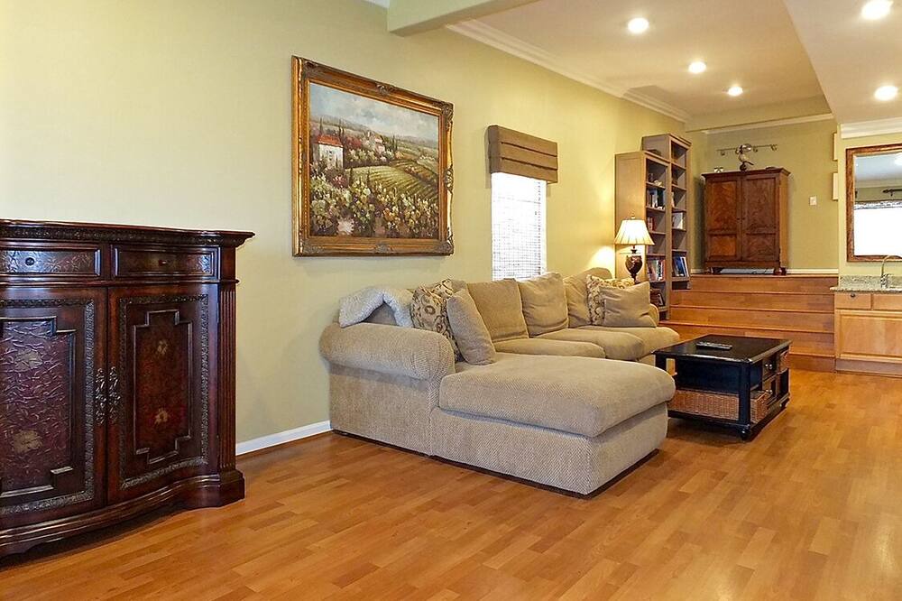 Photo of Bedroom in Sunset Beach