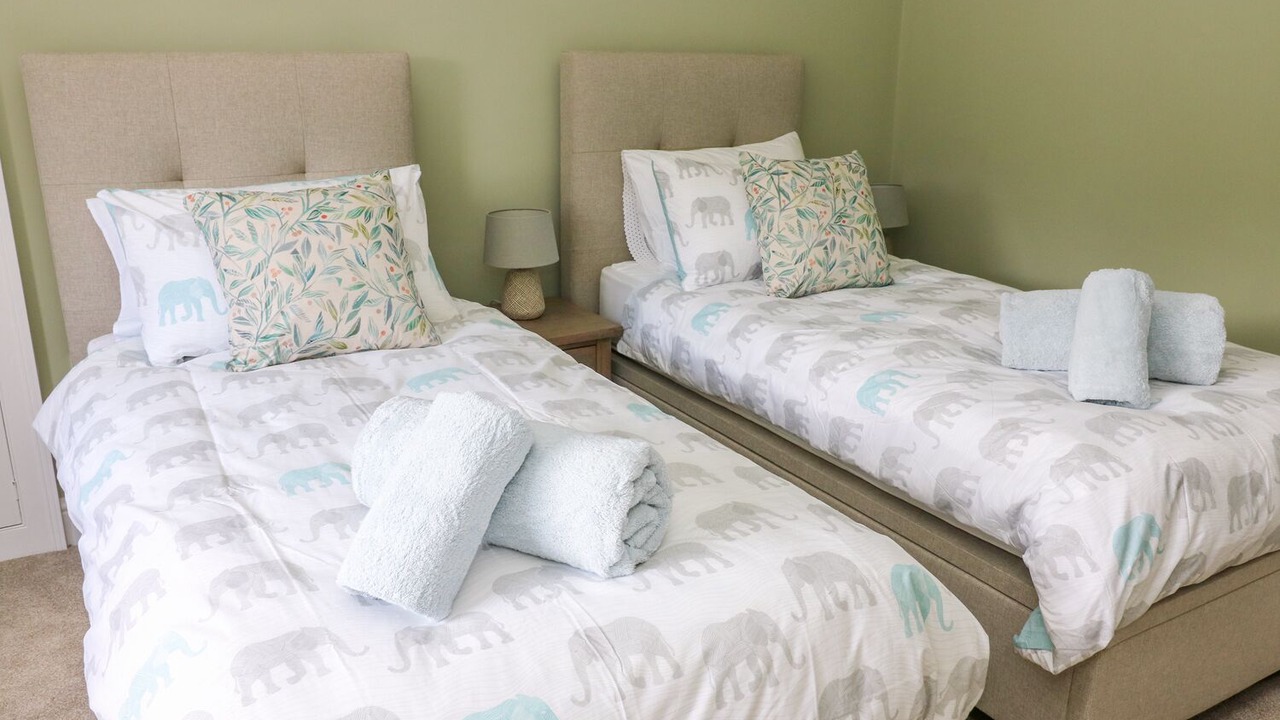 Photo of Others in Gayle