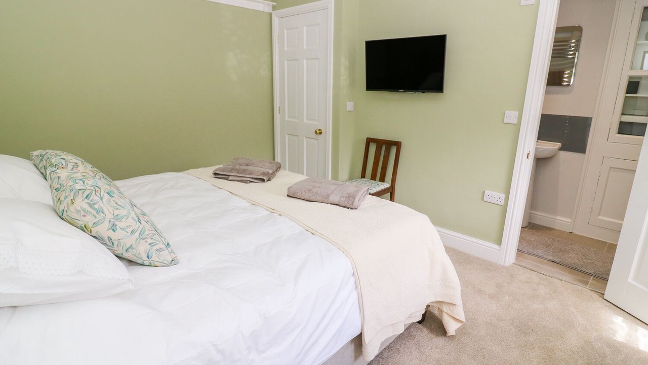 Photo of Others in Gayle