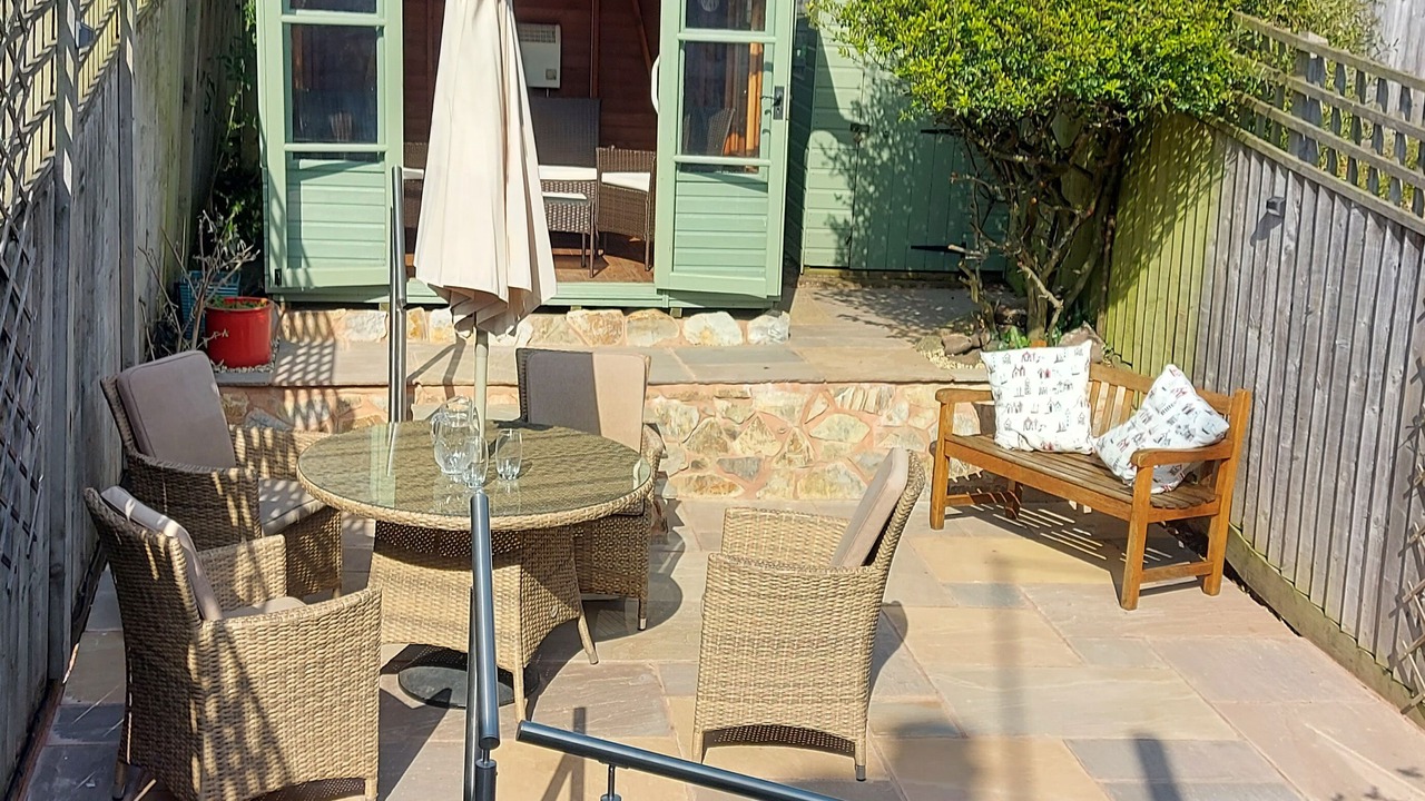 Photo of Patio Balcony in Lympstone