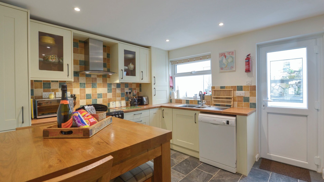Photo of Kitchen in Lympstone