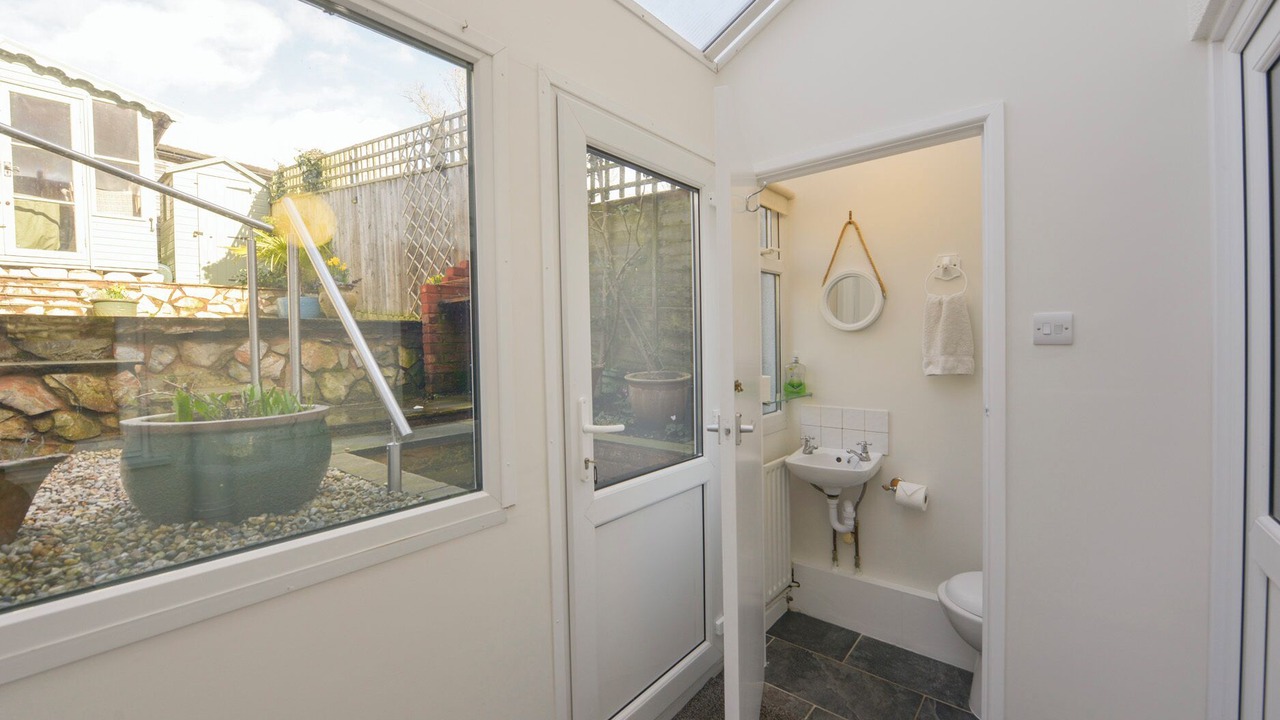 Photo of Bathroom in Lympstone