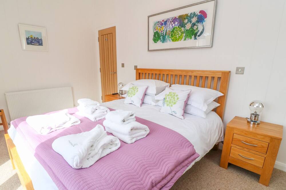 Photo of Bedroom in Looe