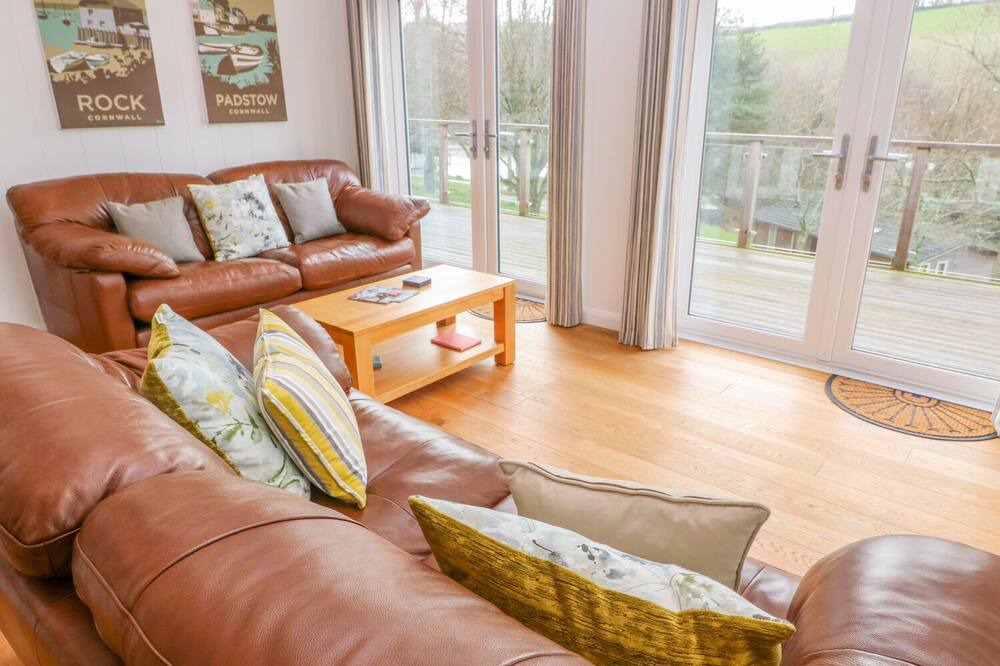 Photo of Livingroom in Looe