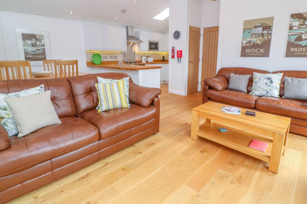 Photo of Livingroom in Looe