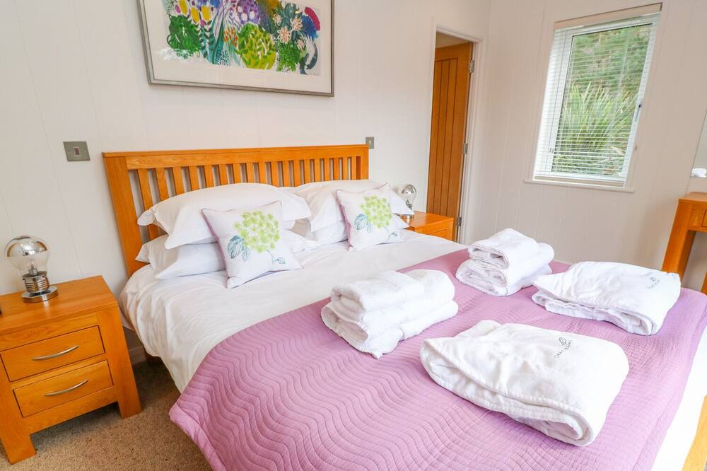 Photo of Bedroom in Looe