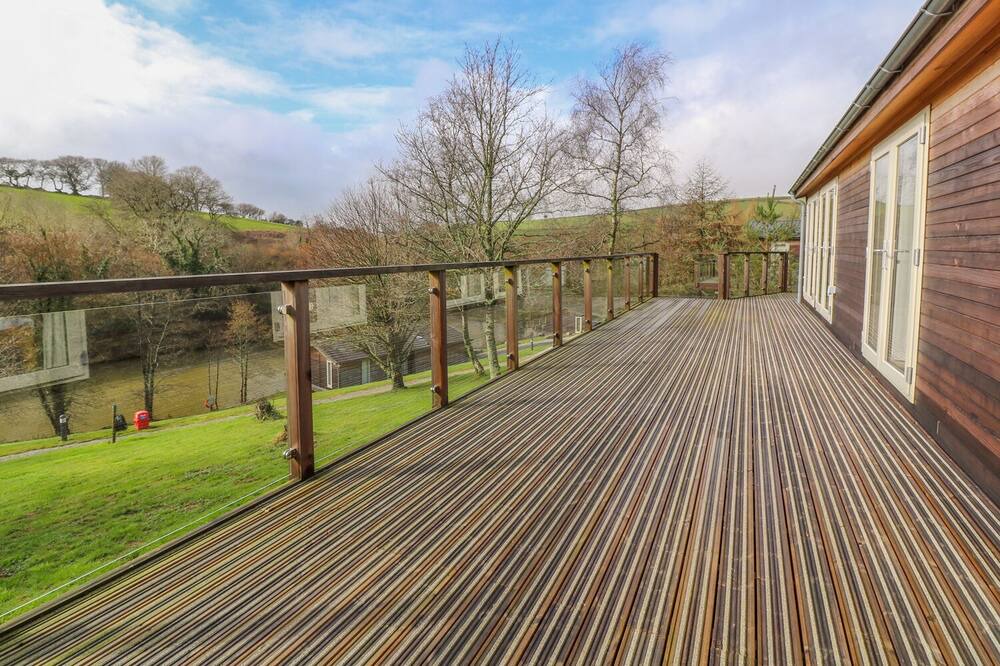 Photo of Patio Balcony in Looe