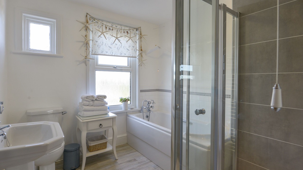 Photo of Others in Treator