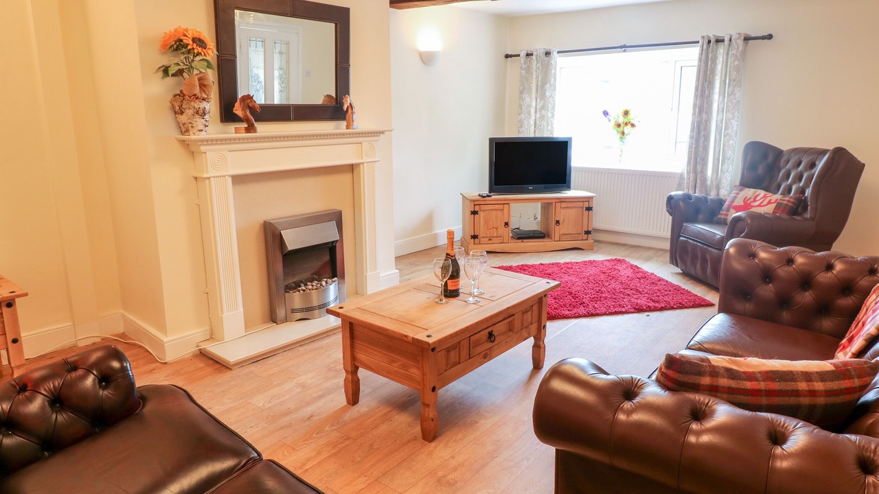 Photo of Others in Hoylandswaine