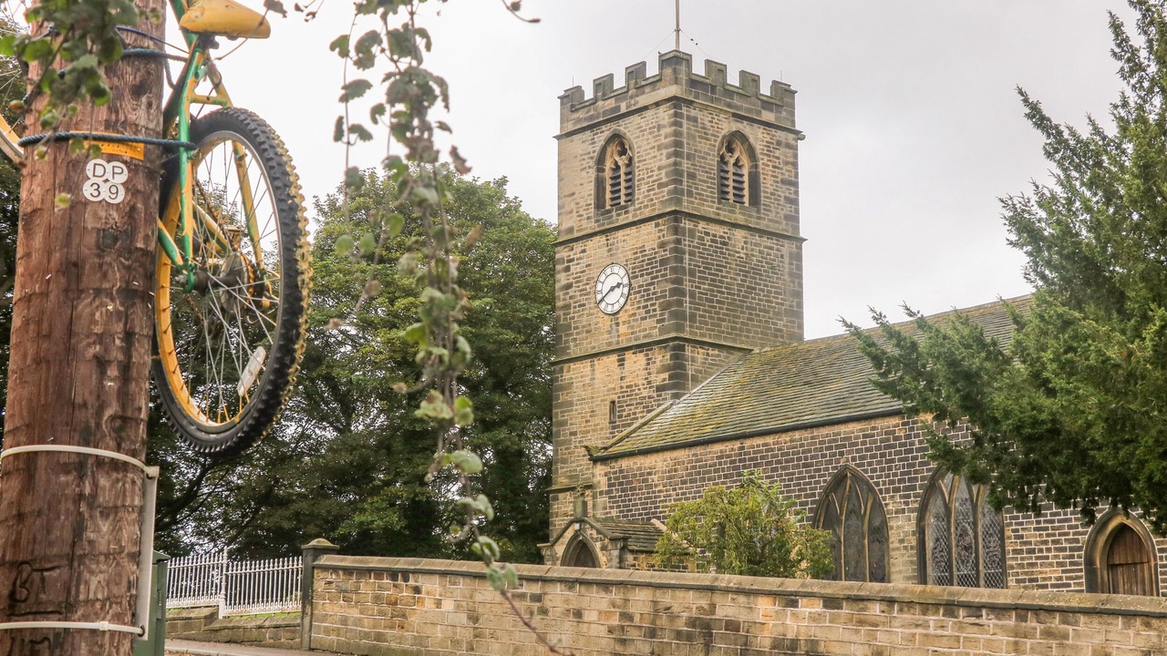 Photo of Others in Hoylandswaine