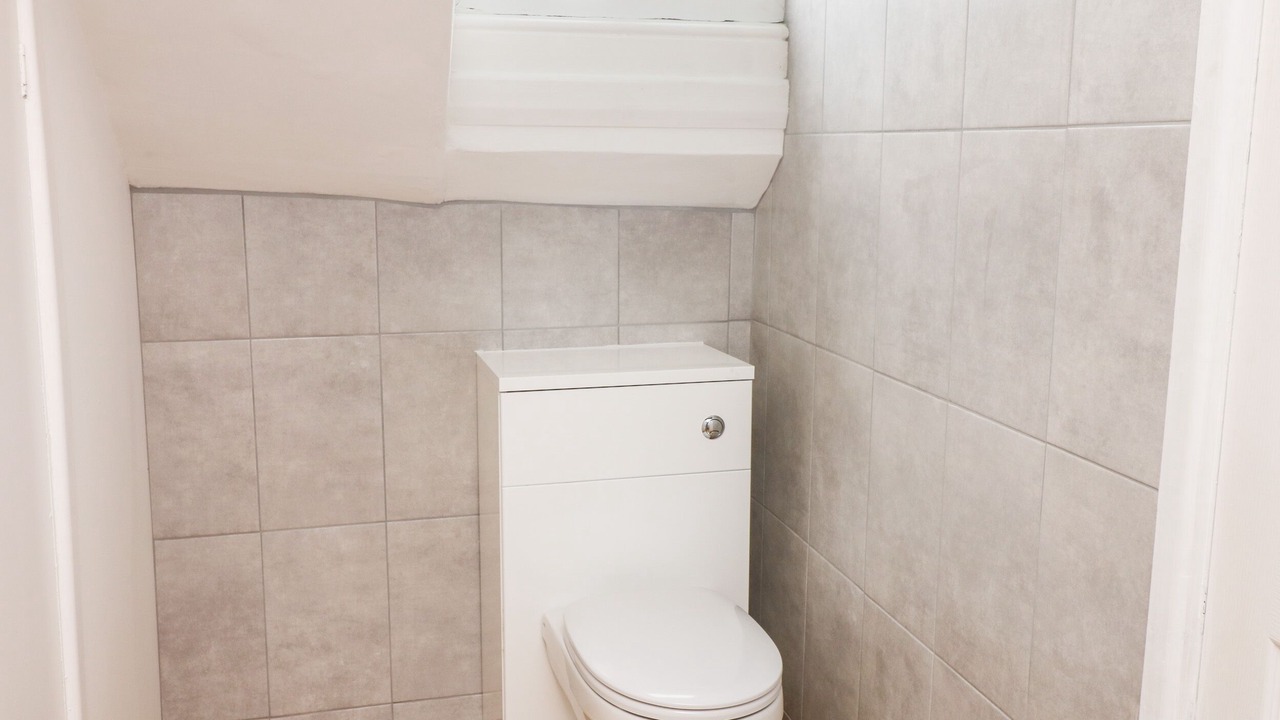 Photo of Others in Hoylandswaine