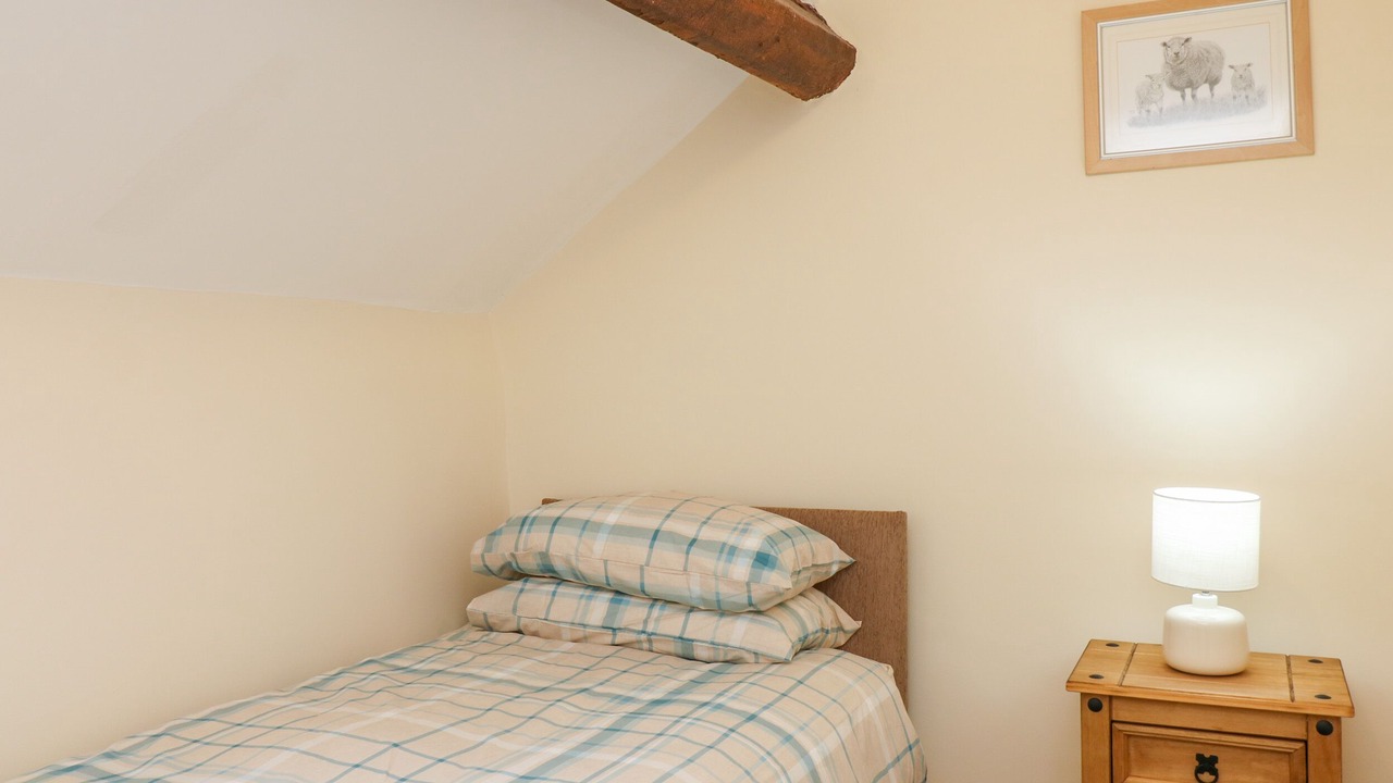 Photo of Others in Hoylandswaine