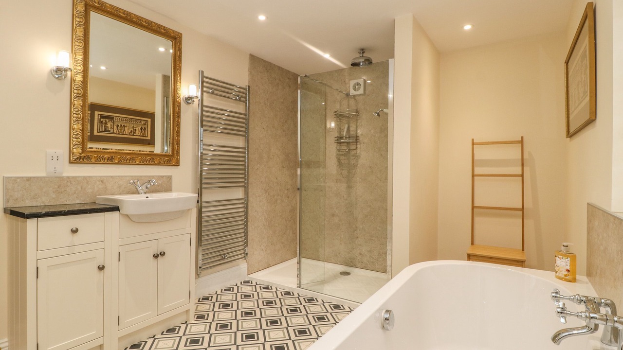 Photo of Others in Ryther