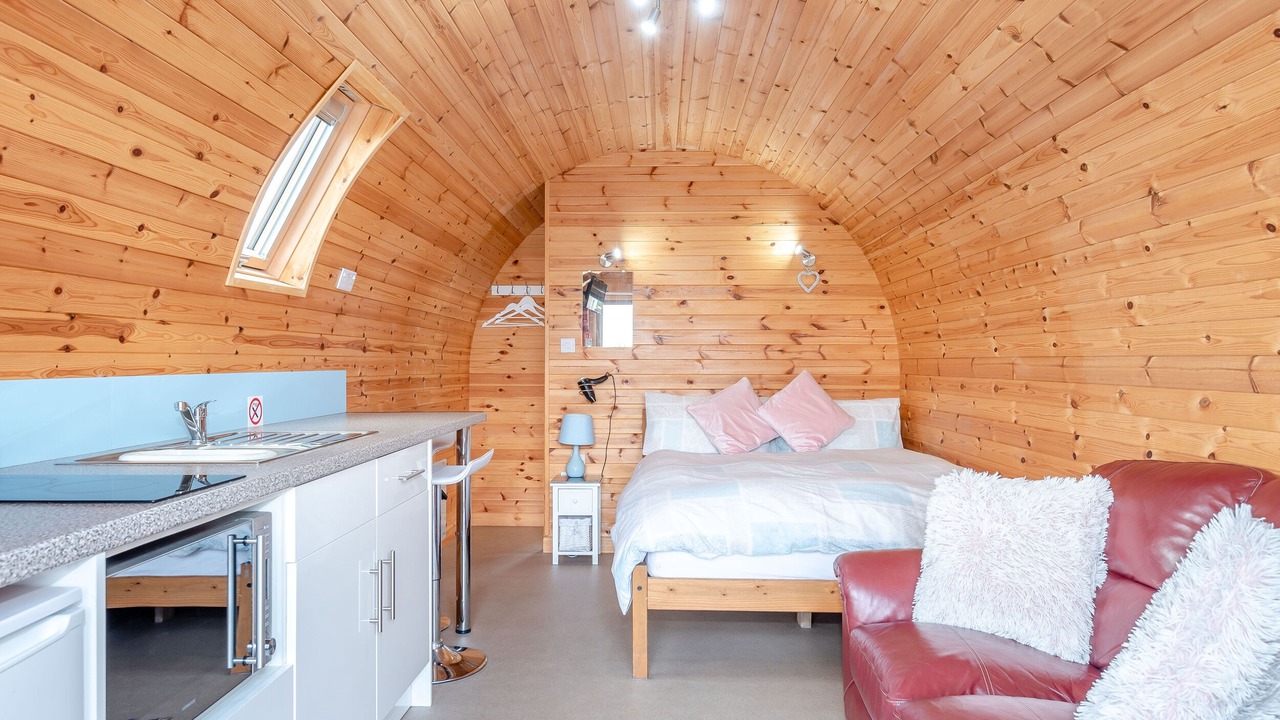 Photo of Others in Oakenholt