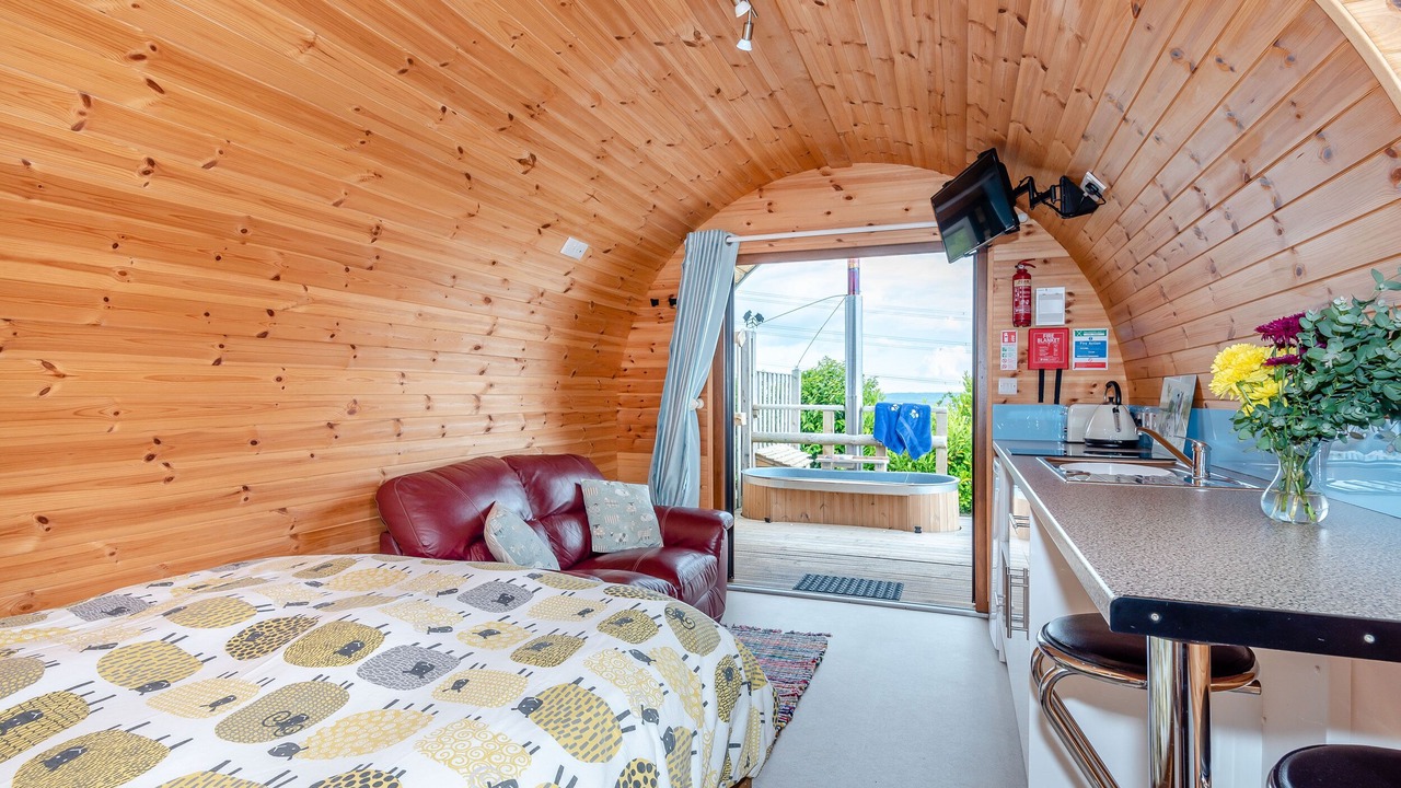 Photo of Others in Oakenholt