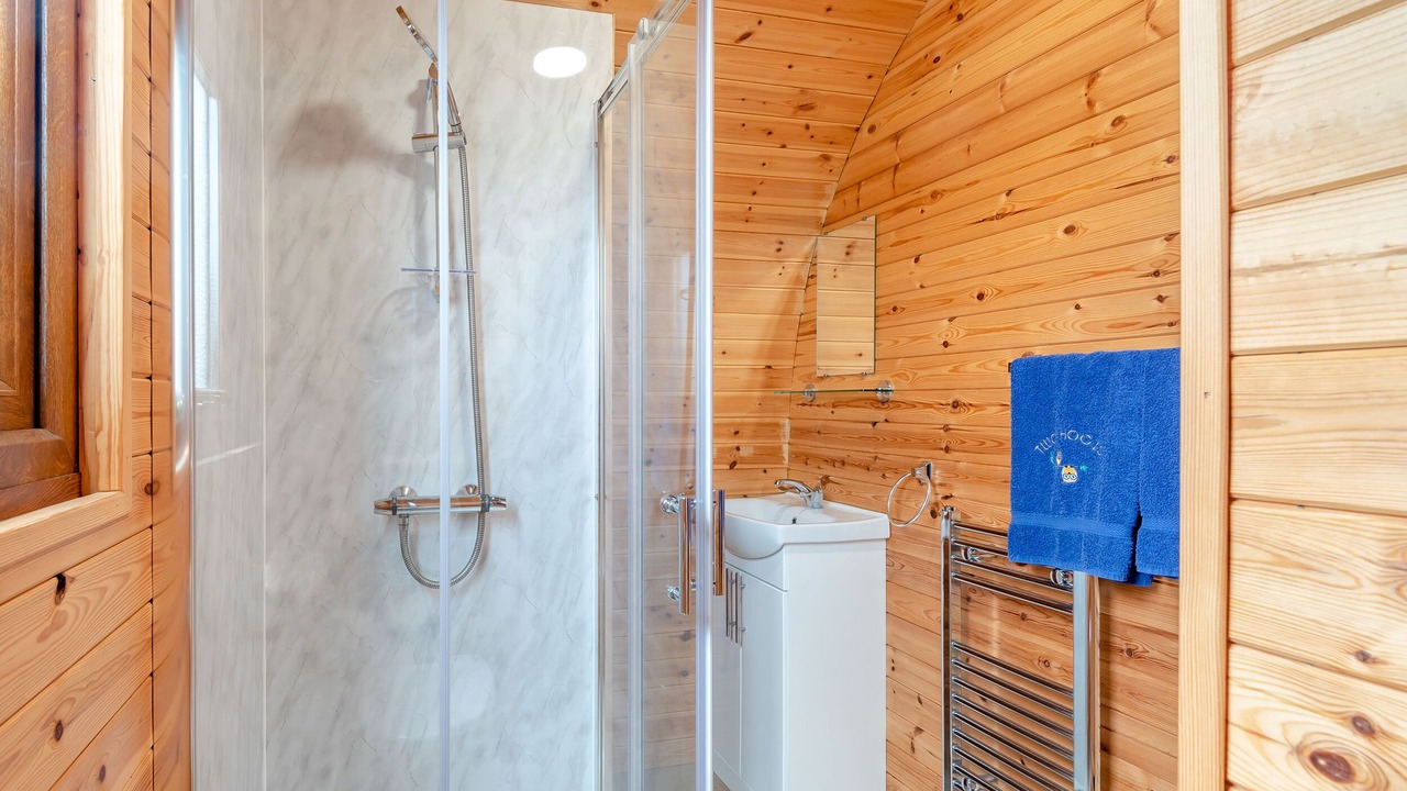 Photo of Others in Oakenholt