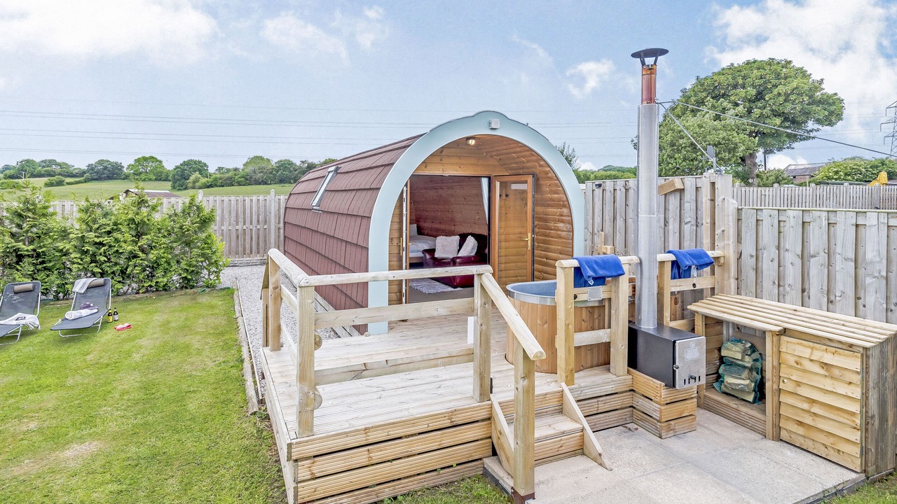 Photo of Others in Oakenholt