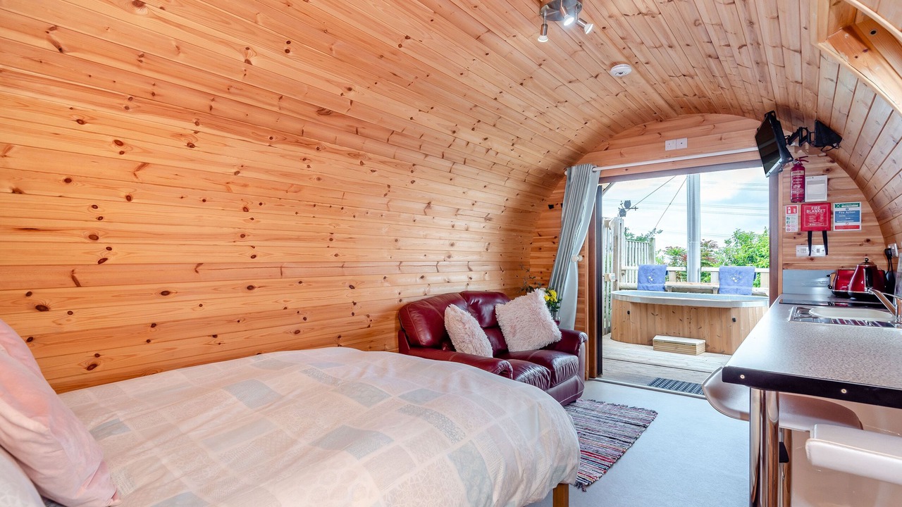 Photo of Others in Oakenholt