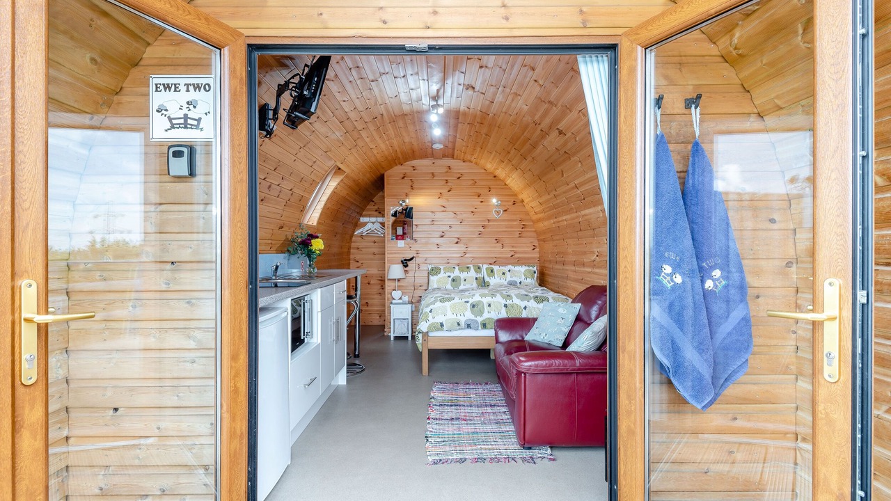 Photo of Others in Oakenholt