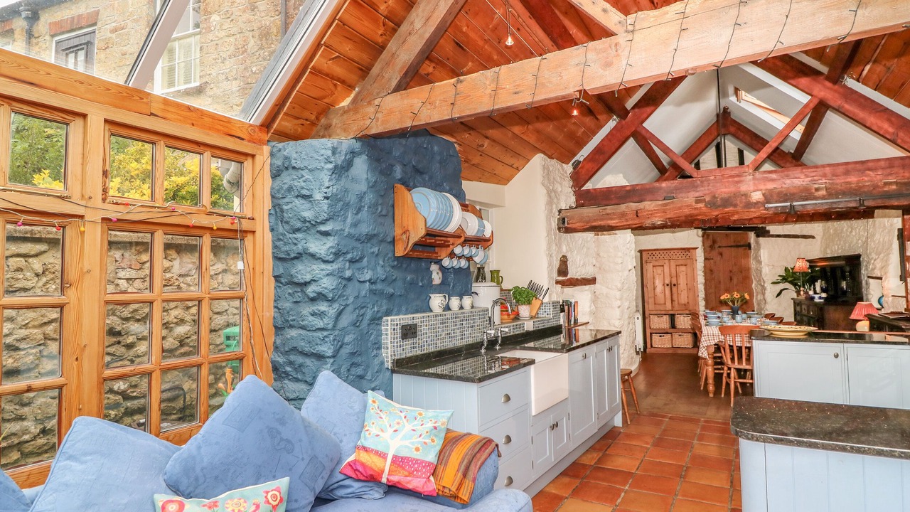 Photo of Others in Broadwindsor