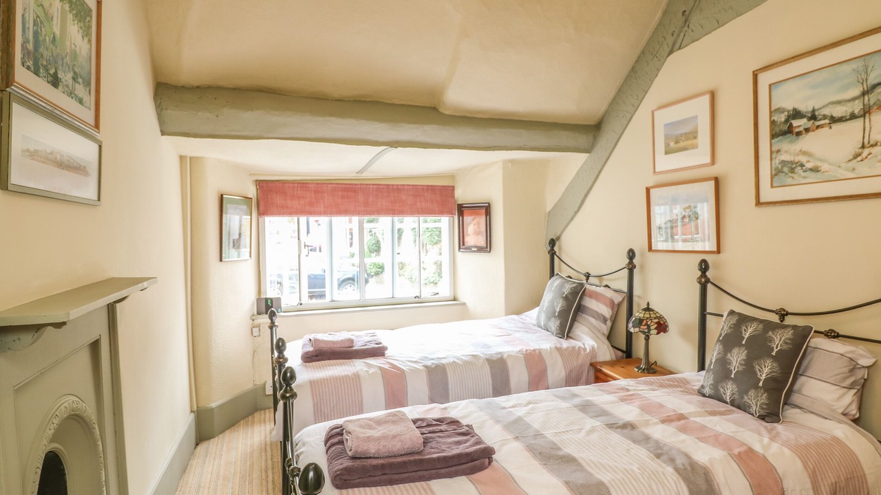 Photo of Others in Broadwindsor