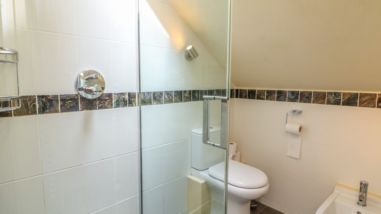 Photo of Bathroom in Broadwindsor