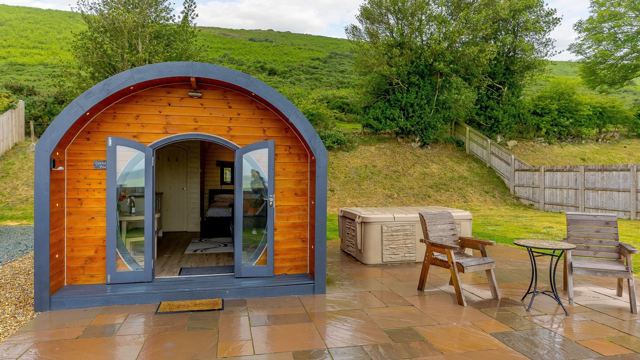 Photo of Others in Kingswood