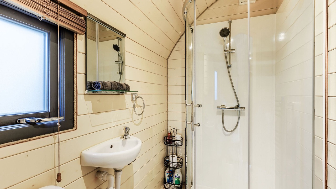 Photo of Others in Kingswood