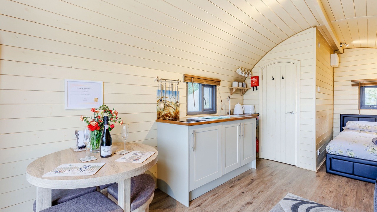 Photo of Others in Kingswood